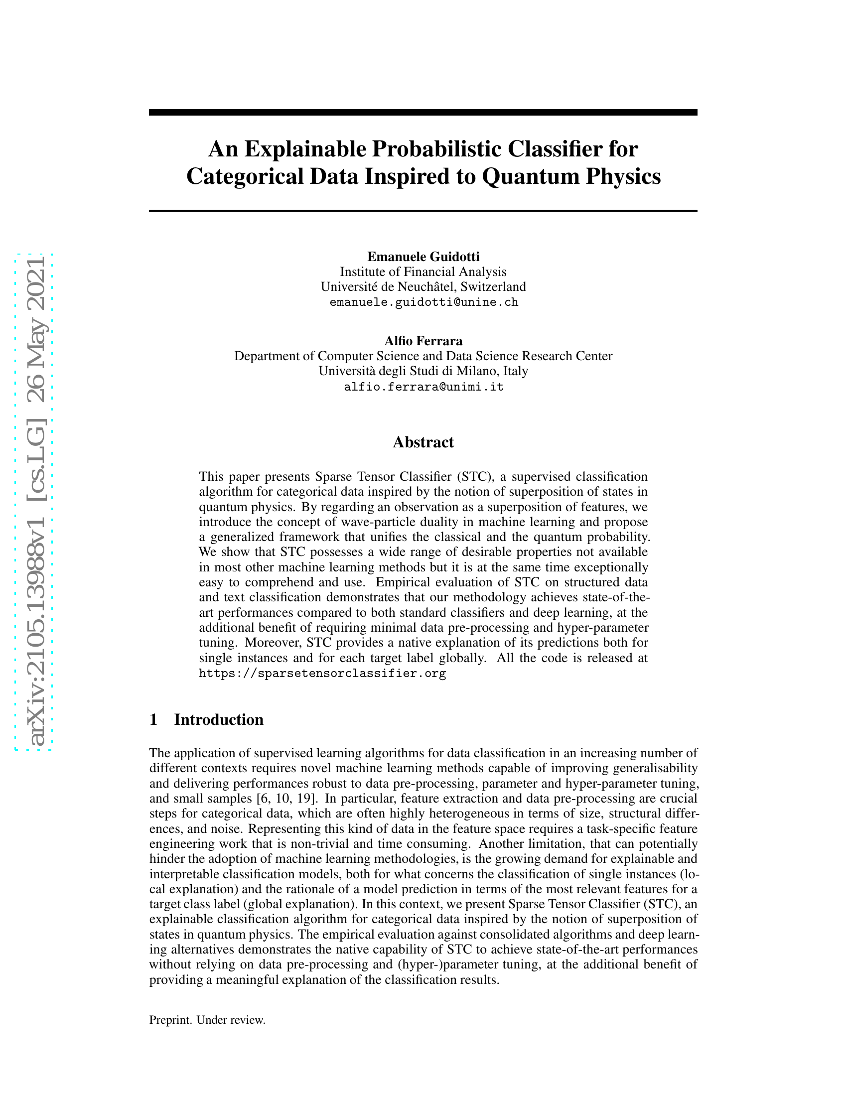 An Explainable Probabilistic Classifier for Categorical Data Inspired to Quantum Physics